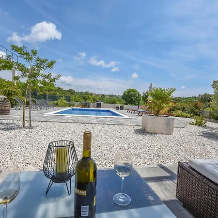 Casa de Férias House Zelini Ražanj